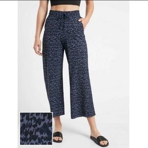 Athleta Avenue Printed Wide Leg Crop Pant